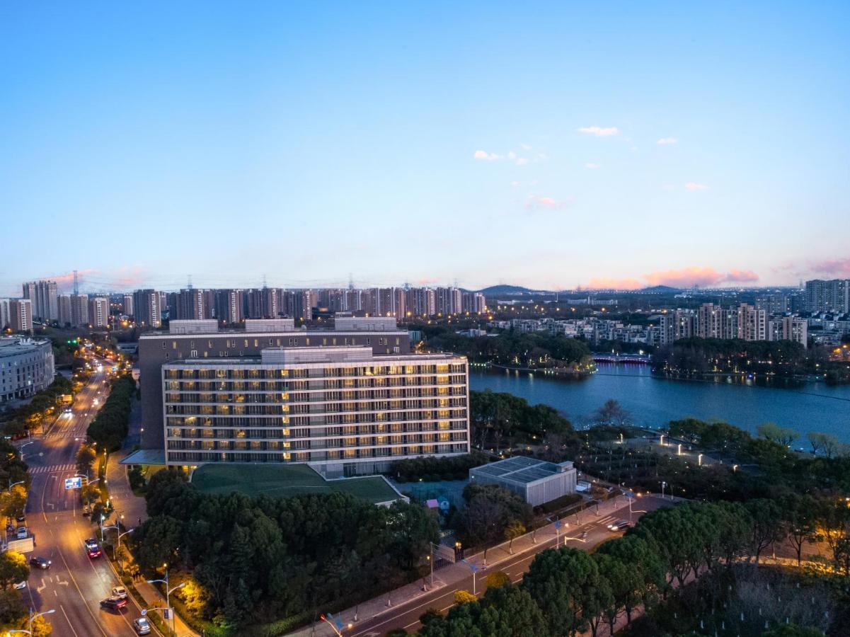 Crowne Plaza Shanghai Xiayang Lake By Ihg Qingpu Exteriör bild