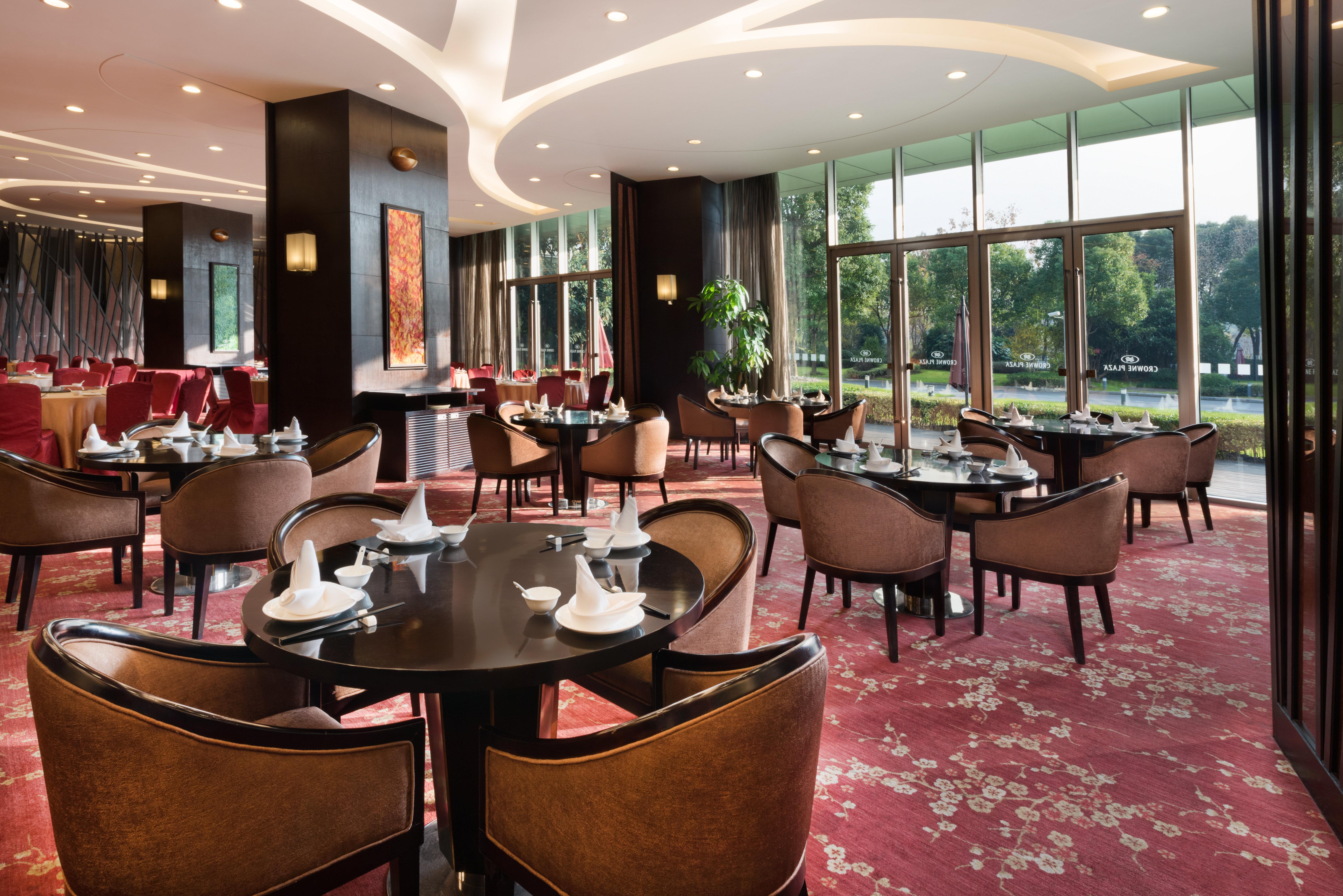 Crowne Plaza Shanghai Xiayang Lake By Ihg Qingpu Exteriör bild