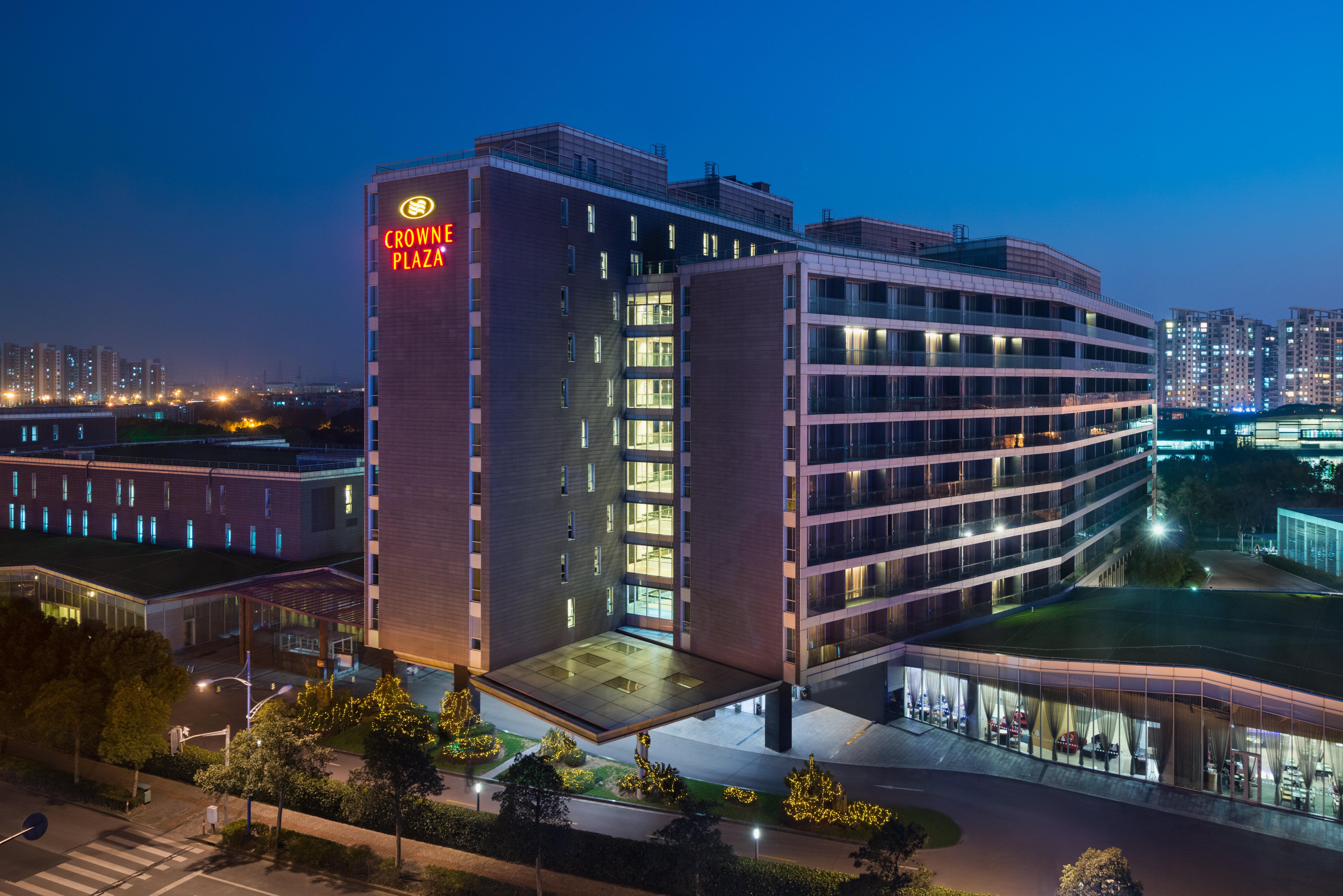 Crowne Plaza Shanghai Xiayang Lake By Ihg Qingpu Exteriör bild
