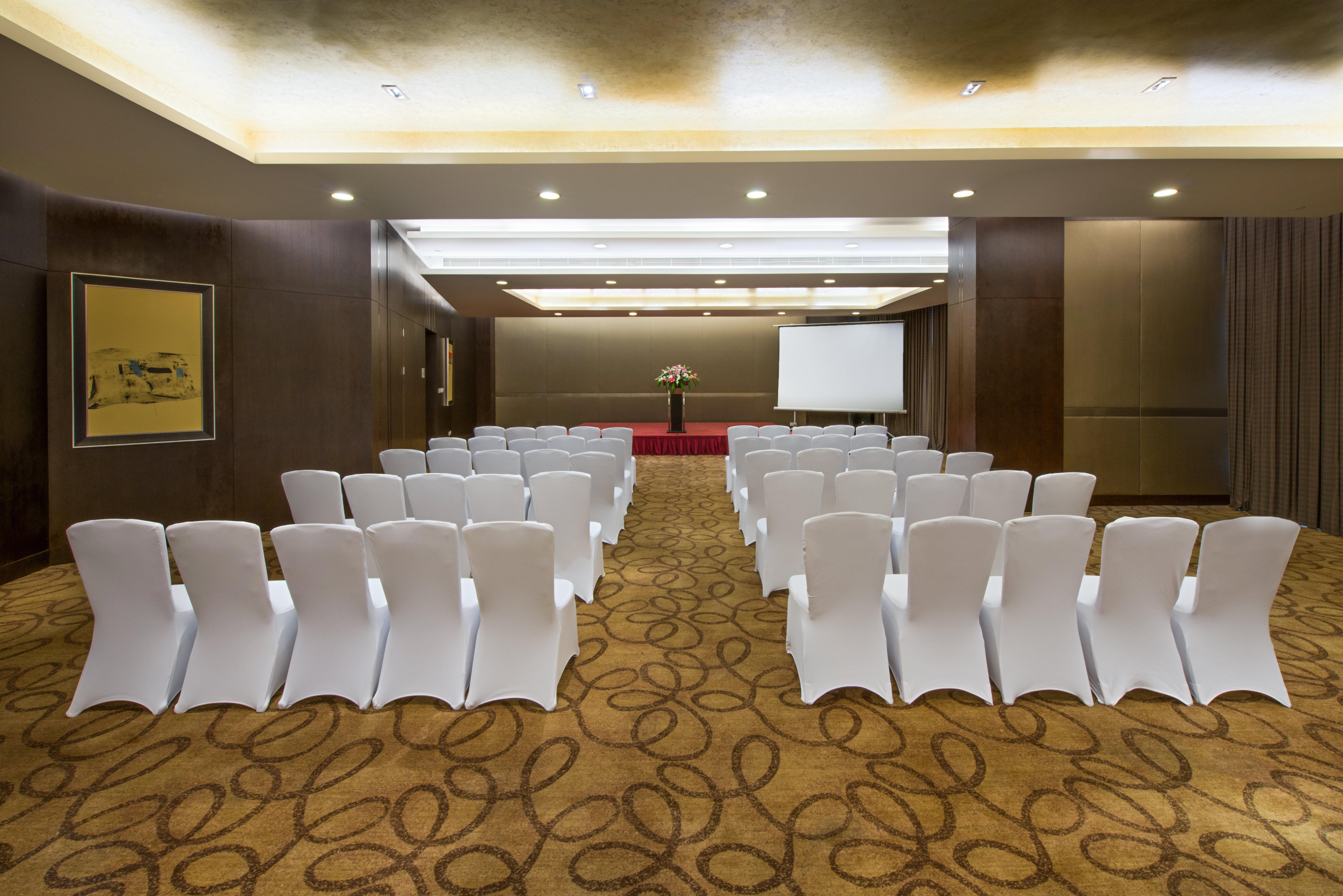 Crowne Plaza Shanghai Xiayang Lake By Ihg Qingpu Exteriör bild