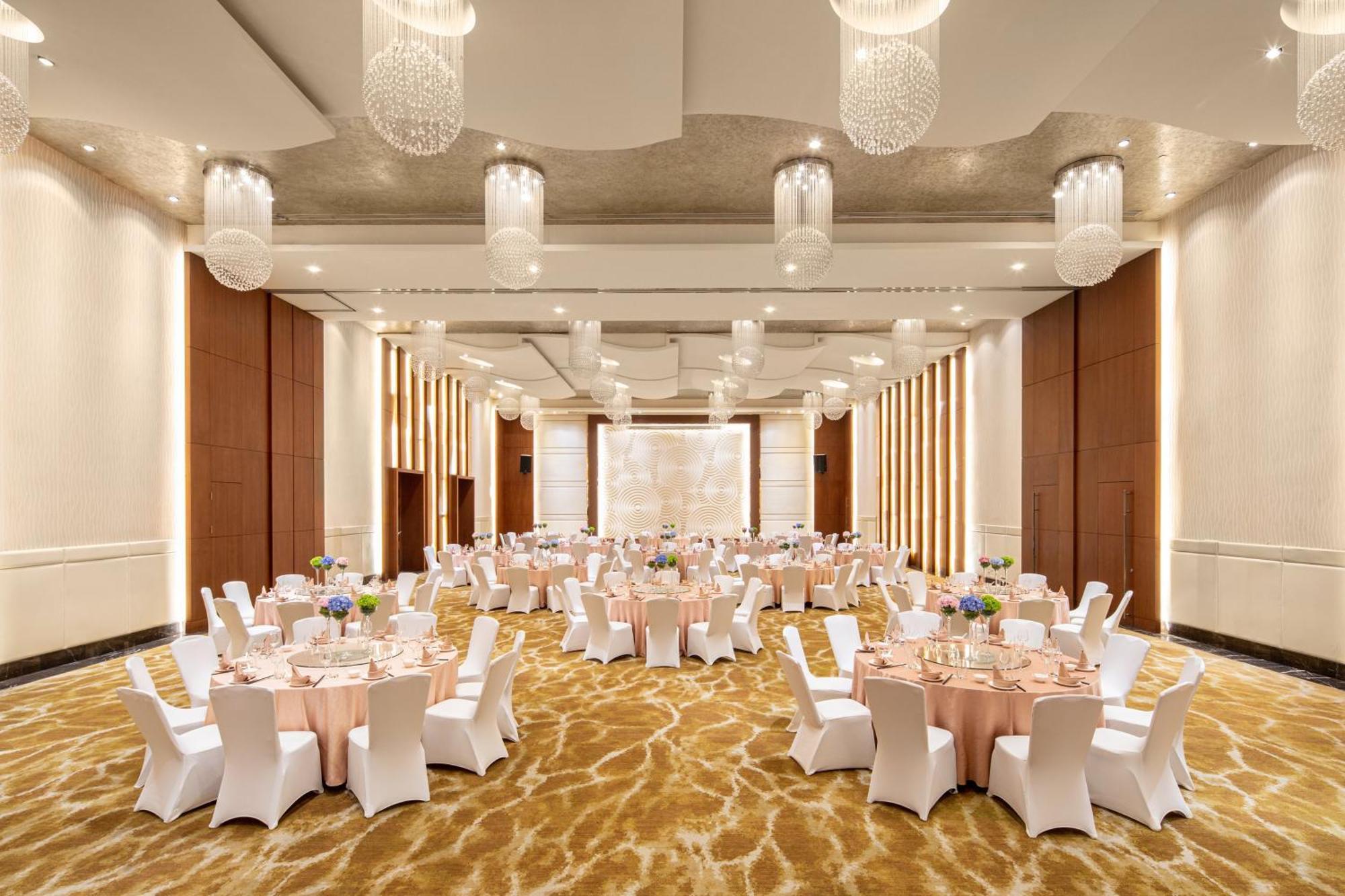 Crowne Plaza Shanghai Xiayang Lake By Ihg Qingpu Exteriör bild