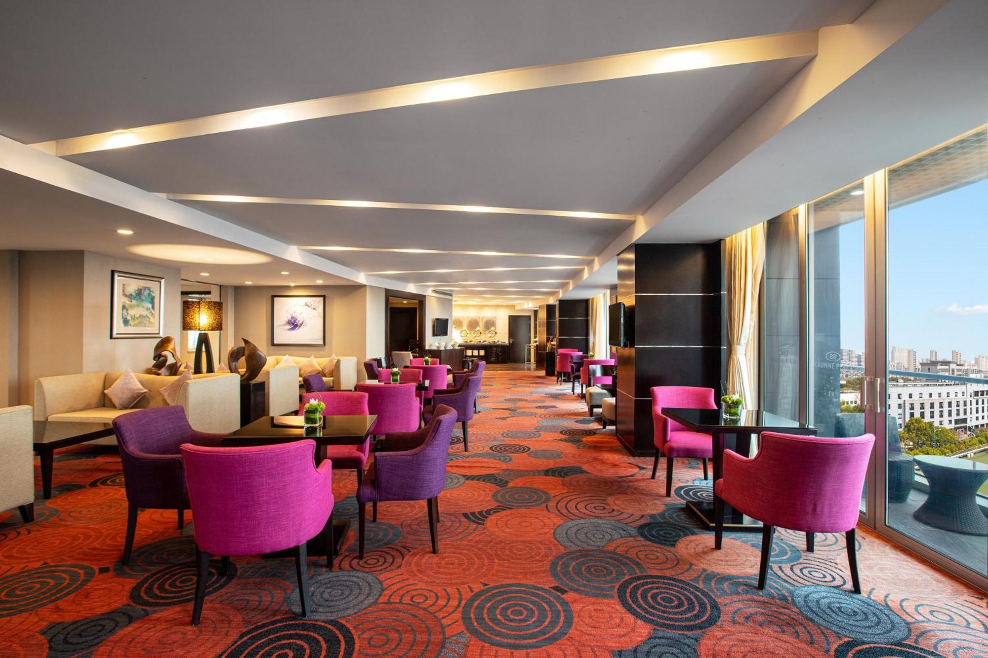Crowne Plaza Shanghai Xiayang Lake By Ihg Qingpu Exteriör bild
